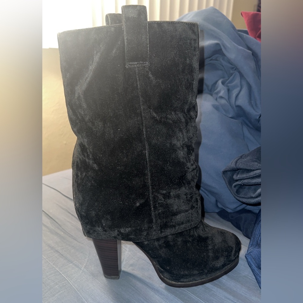 Black wet seal boots, new haven’t been used very steady